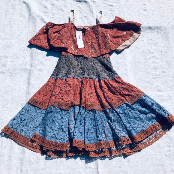 Self-Portrait Style Guipure Lace Dress!! Small - Picture 6 of 7